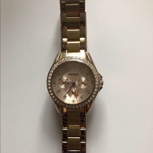 Rose gold fossil watch